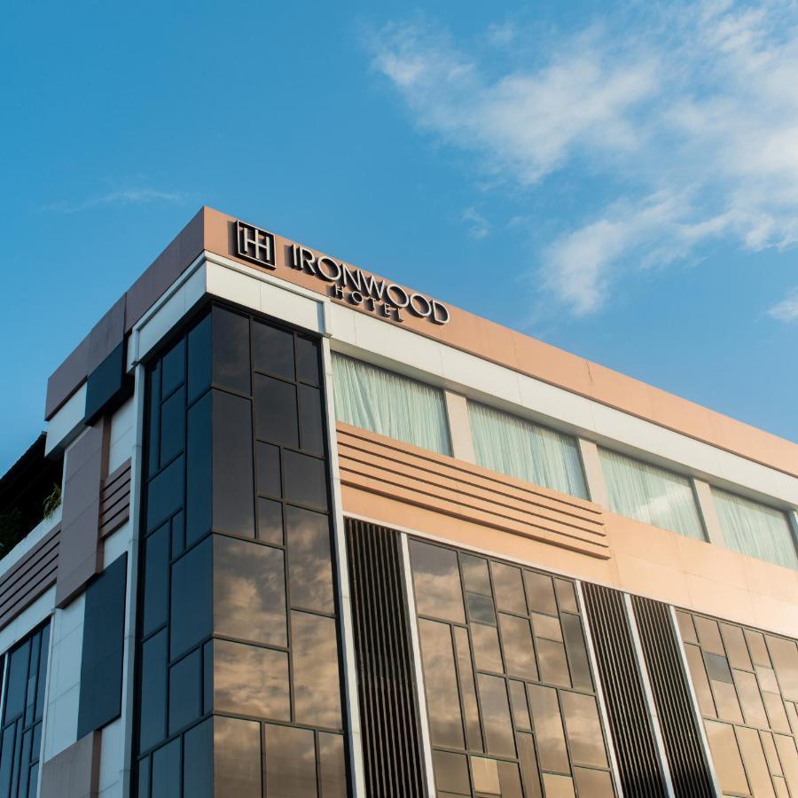 Ironwood Hotel Tacloban Exterior foto