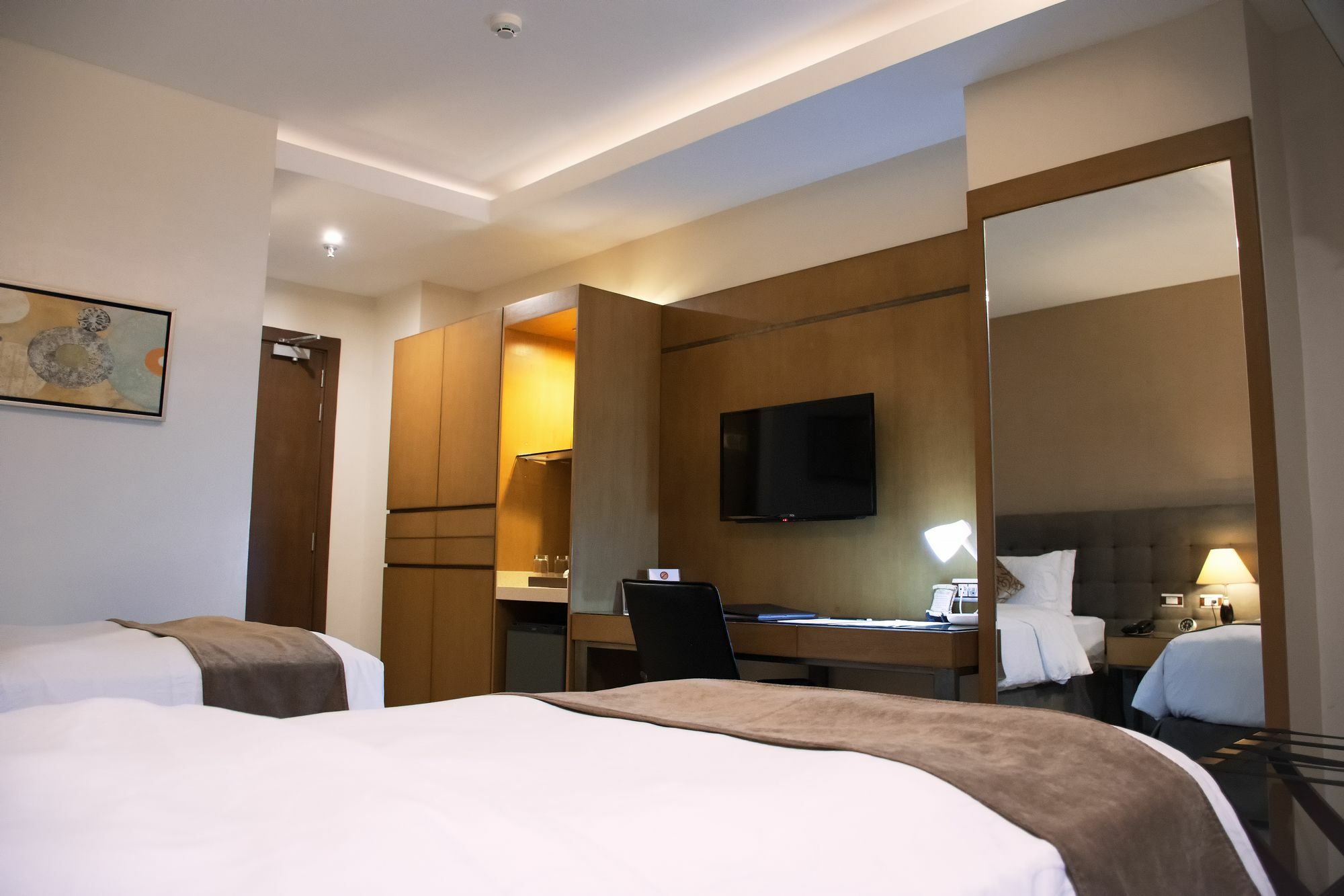 Ironwood Hotel Tacloban Exterior foto